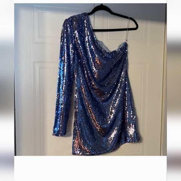Bardot One Shoulder Sequin Dress Blue/Purple NWT size 8 - Picture 2 of 4